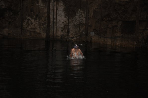 Cenote interior guri
