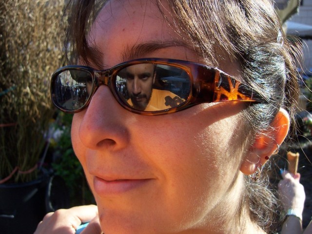 Yo en las gafas de Fabiola

Me in Fabiola's sunglasses