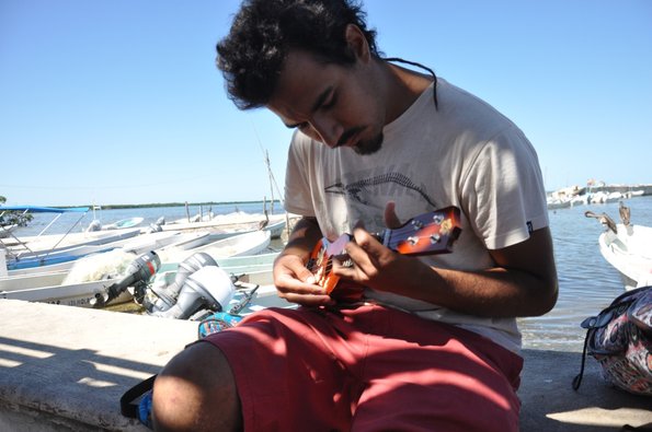 Holbox Guri Guitarra